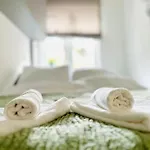 White Centrum 2-bedroom Apartment