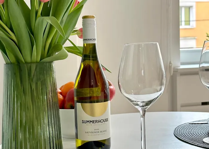 White Centrum 2-bedroom דירה