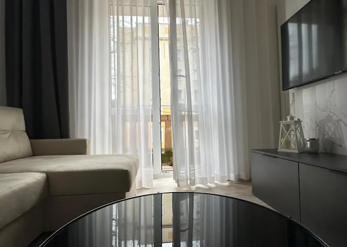 White Centrum 2-bedroom דירה *